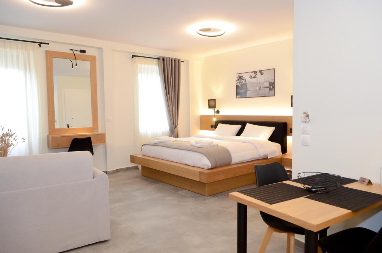 Roloi Suites Nafpaktos Bagian luar foto