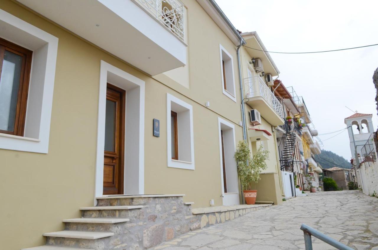 Roloi Suites Nafpaktos Bagian luar foto