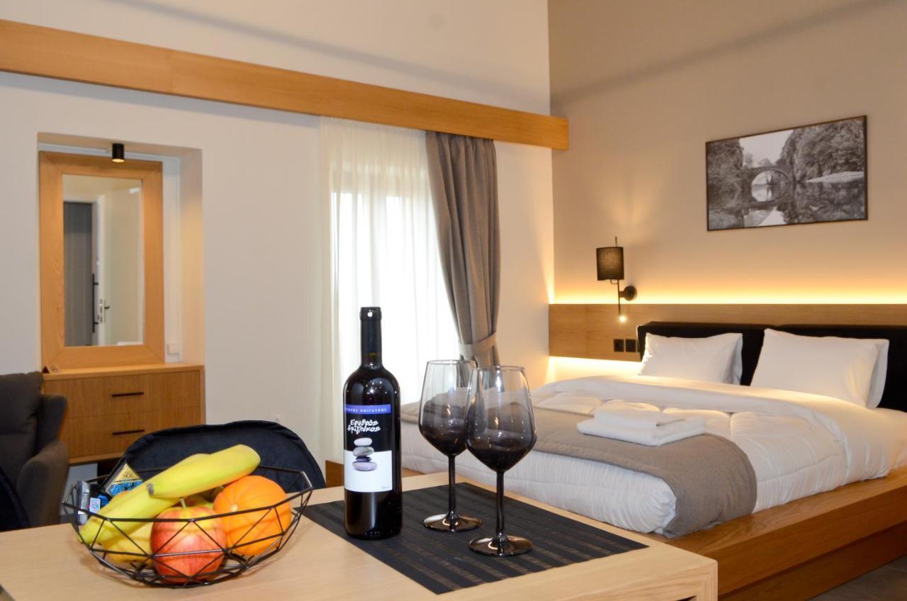 Roloi Suites Nafpaktos Bagian luar foto